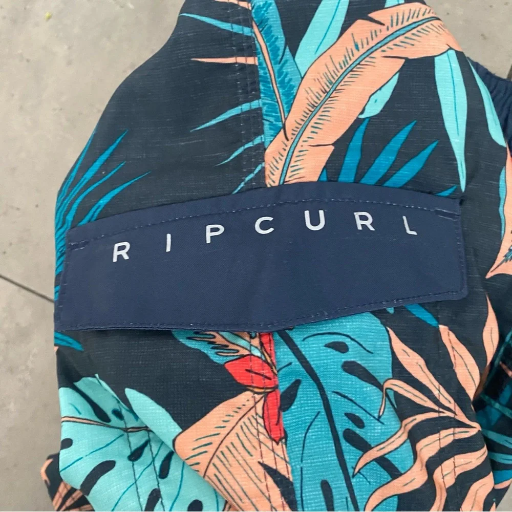 Boys Toddler Rip Curl leaf print swim trunks shorts size 2